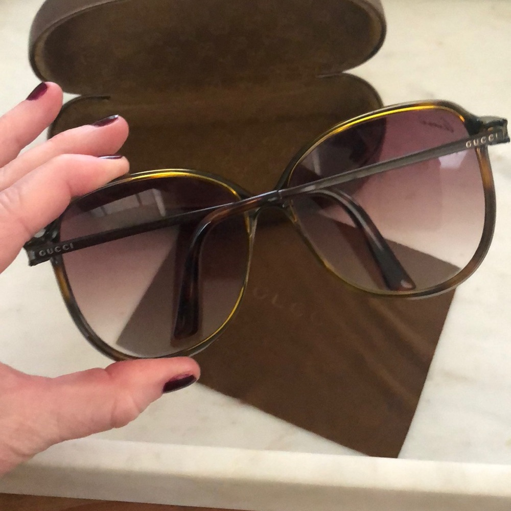 Gucci Sunglasses - Picture 4 of 6